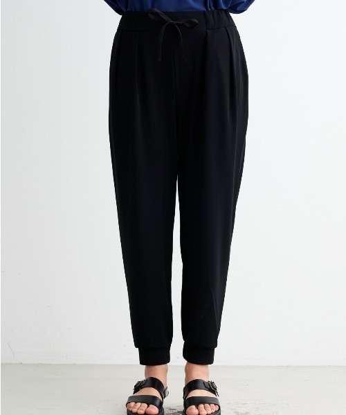 three dots(スリードッツ)の「プレイフルアウトフィット ジョガーパンツ(その他パンツ・レディース・ボルドー・SMALL/MEDIUM)」の2枚目の写真