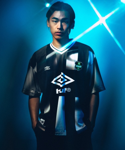 HUF(ハフ)の「HUF X UMBRO STRIPE JERSEY(Tシャツ/カットソー・メンズ・ブラック・S/L/M)」の7枚目の写真