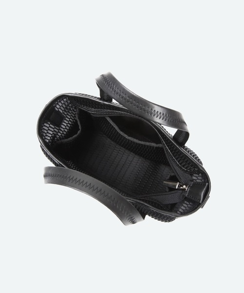 q bag paris(キューバッグパリ)の「nest zip super mini ネストジップ スーパーミニ ショルダーバッグ(ショルダーバッグ・レディース・ホワイト/ロイヤルブルー/ターコイズブルー/ライトピンク/ピンク/フューシャピンク/ライム/レッド/ローズ/アッシュグレー/ラベンダー/グレー・FREE)」の13枚目の写真