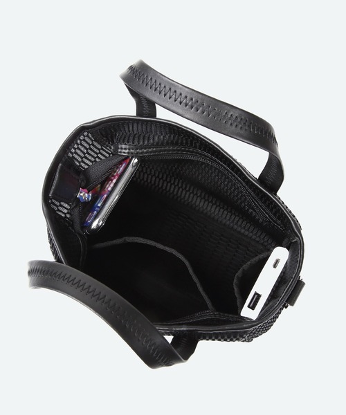 q bag paris(キューバッグパリ)の「nest zip super mini ネストジップ スーパーミニ ショルダーバッグ(ショルダーバッグ・レディース・ホワイト/ロイヤルブルー/ターコイズブルー/ライトピンク/ピンク/フューシャピンク/ライム/レッド/ローズ/アッシュグレー/ラベンダー/グレー・FREE)」の14枚目の写真
