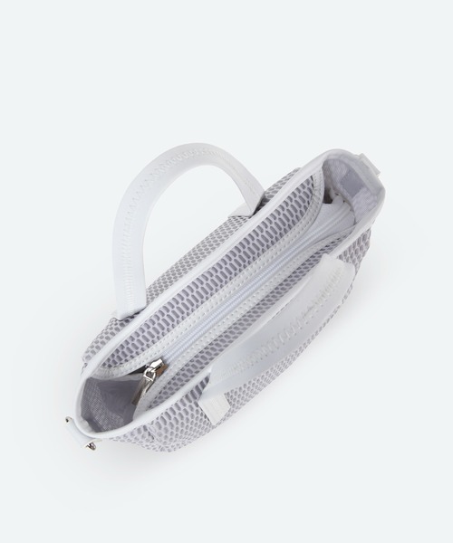 q bag paris(キューバッグパリ)の「nest zip super mini ネストジップ スーパーミニ ショルダーバッグ(ショルダーバッグ・レディース・ホワイト/ロイヤルブルー/ターコイズブルー/ライトピンク/ピンク/フューシャピンク/ライム/レッド/ローズ/アッシュグレー/ラベンダー/グレー・FREE)」の15枚目の写真