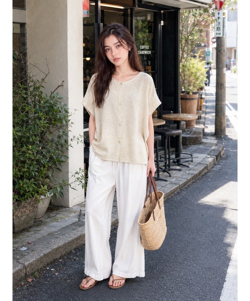 KONVINI(コンビニ)の「【KONVINI select】テンセルブレンドシアーワイドドルマン ニュアンススラブシアー半袖ブラウス(シャツ/ブラウス・レディース・ホワイト/グレー・FREE)」の2枚目の写真