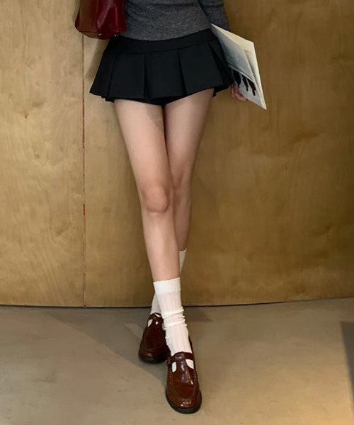 Vipoa(ヴィポア)の「Layered micro mini skirt pants(その他パンツ・レディース・ブラック/グレー・MEDIUM/SMALL)」の9枚目の写真
