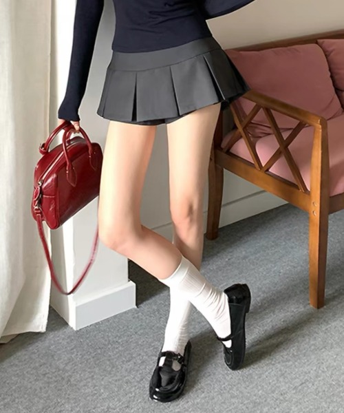 Vipoa(ヴィポア)の「Layered micro mini skirt pants(その他パンツ・レディース・ブラック/グレー・MEDIUM/SMALL)」の8枚目の写真