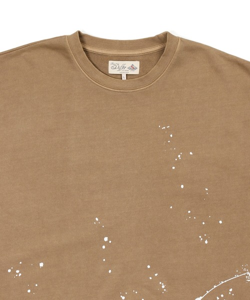 The DUFFER of ST.GEORGE(ザダファーオブセントジョージ)の「【WEB限定アイテム】SPLATTER USED SWEAT CREW:セットアップ対応 ペイントプリント ユーズドライク スウェット / スプラッターデザイン / ピグメント加工(スウェット・メンズ・ブラウン/スミクロ・LARGE/X-LARGE/MEDIUM/SMALL)」の10枚目の写真