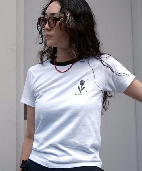 BLOOMING CHARM(ブルーミングチャーム)の「Lovely Tulip Mini T-shirt(Tシャツ/カットソー・レディース・レッド/ネイビー/ブラック・ONE SIZE)」の2枚目の写真