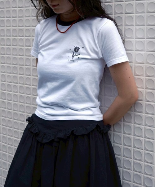 BLOOMING CHARM(ブルーミングチャーム)の「Lovely Tulip Mini T-shirt(Tシャツ/カットソー・レディース・レッド/ネイビー/ブラック・ONE SIZE)」の6枚目の写真