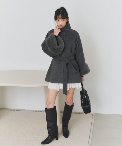 archives(アルシーヴ)の「ファーカフスミドルポンチョコート(その他アウター・レディース・ブラック/アイボリー/チャコールグレー・MEDIUM)」の17枚目の写真