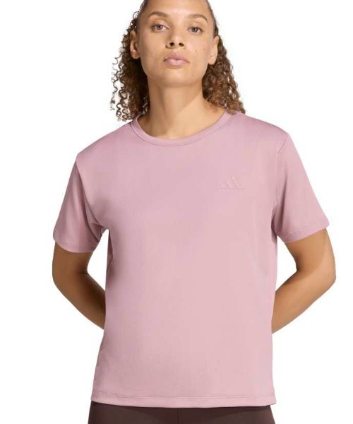 adidas(アディダス)の「【別注】アディダス adidas トレーニング向け半袖Tシャツ 限定コラボ(Tシャツ/カットソー・レディース・ブラック/サックスブルー/スモークピンク・S/M/L/XL)」の3枚目の写真