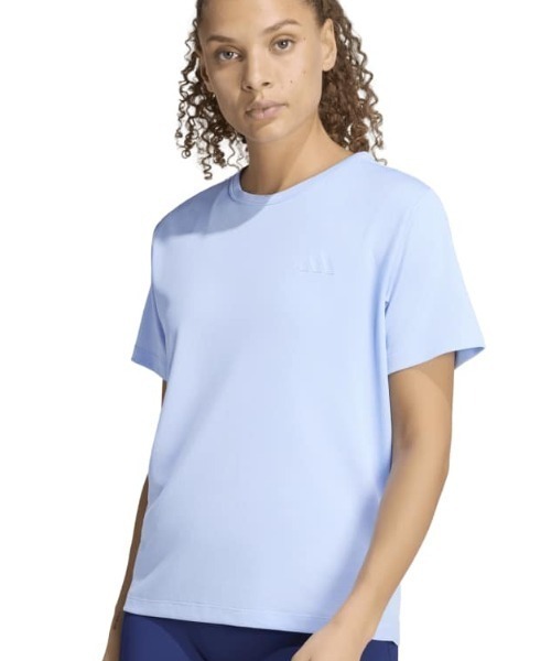 adidas(アディダス)の「【別注】アディダス adidas トレーニング向け半袖Tシャツ 限定コラボ(Tシャツ/カットソー・レディース・ブラック/サックスブルー/スモークピンク・S/M/L/XL)」の1枚目の写真