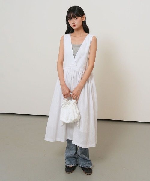 GENERAL IDEA(ジェネラルアイデア)の「【GENERAL IDEA】ルーズフィット花柄ワンピース / LOOSE-FIT FLORAL DRESS(ワンピース・レディース・ホワイト・L/M/S)」の4枚目の写真