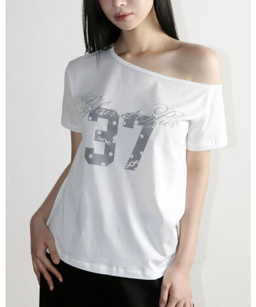 MAGORENSEOUL(マゴレンソウル)の「37Dot ワンショルダーオーバーサイズTシャツ ホワイト(Tシャツ/カットソー・レディース・その他・FREE)」の1枚目の写真