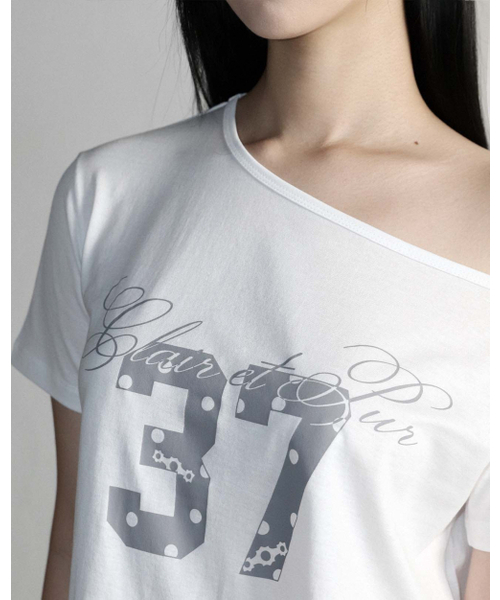 MAGORENSEOUL(マゴレンソウル)の「37Dot ワンショルダーオーバーサイズTシャツ ホワイト(Tシャツ/カットソー・レディース・その他・FREE)」の2枚目の写真