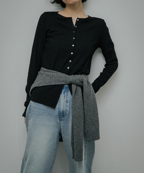 URBAN RESEARCH DOORS(アーバンリサーチドアーズ)の「Vintage Rib Button Cardigan(カーディガン/ボレロ・レディース・ベージュ系その他/ブラック・FREE)」の21枚目の写真