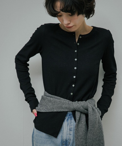 URBAN RESEARCH DOORS(アーバンリサーチドアーズ)の「Vintage Rib Button Cardigan(カーディガン/ボレロ・レディース・ベージュ系その他/ブラック・FREE)」の20枚目の写真