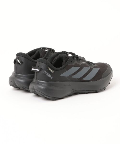 adidas(アディダス)の「adidas アディダス TERREX TRACEFINDER PLUS GTX 防水透湿 メンズスニーカー(テレックストレースファインダープラス) KJ3792 コアブラック/グレーファイブ(スニーカー・メンズ・ブラック×ブラック・28.0cm/27.5cm/27.0cm/26.5cm/26.0cm/25.5cm/29.0cm)」の2枚目の写真