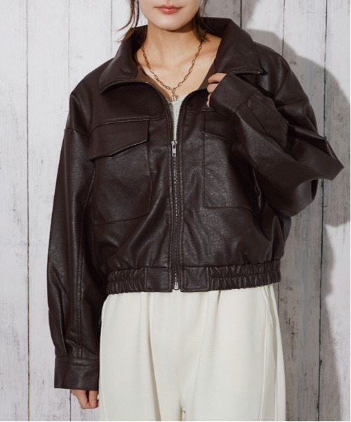 GORGE(ゴージ)の「フェイクレザー ショートジャケット|全3色(その他アウター・レディース・ブラック/ブラウン/アイボリー・M)」の1枚目の写真