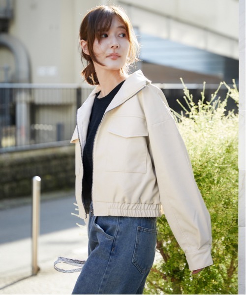 GORGE(ゴージ)の「フェイクレザー ショートジャケット|全3色(その他アウター・レディース・ブラック/ブラウン/アイボリー・M)」の7枚目の写真