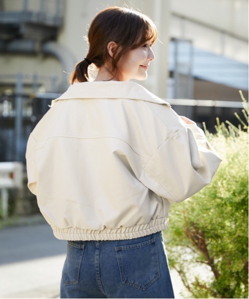 GORGE(ゴージ)の「フェイクレザー ショートジャケット|全3色(その他アウター・レディース・ブラック/ブラウン/アイボリー・M)」の8枚目の写真