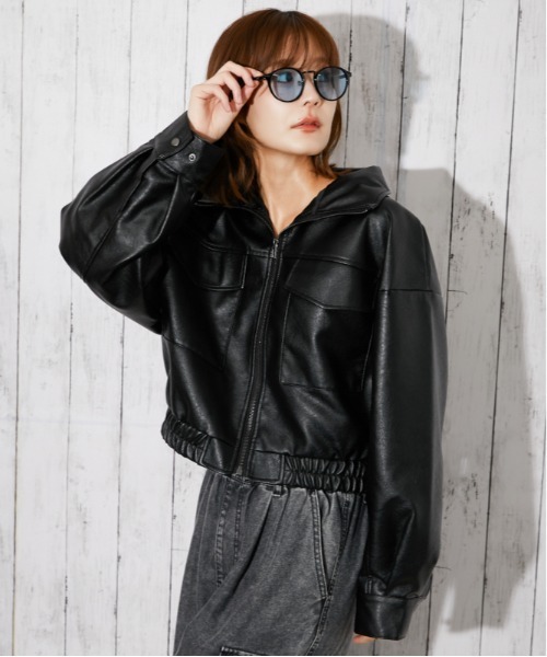 GORGE(ゴージ)の「フェイクレザー ショートジャケット|全3色(その他アウター・レディース・ブラック/ブラウン/アイボリー・M)」の15枚目の写真