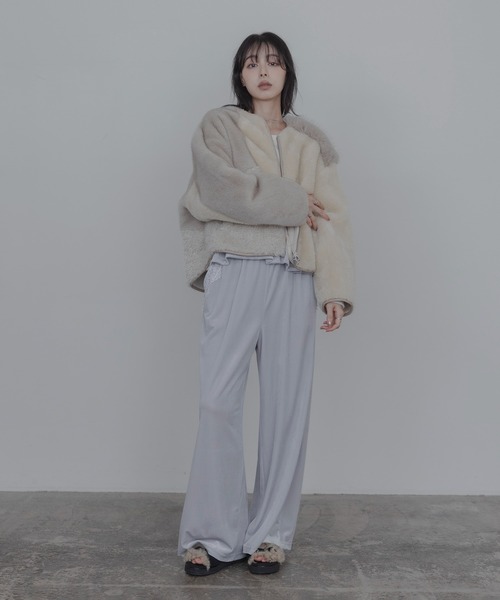 Eimee Law(エイミーロウ)の「アーチライン 4TEXファージャケット(ノーカラージャケット・レディース・グレー/アイボリー/モカ・FREE)」の19枚目の写真