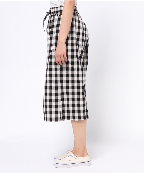 earth music&ecology（アースミュージックアンドエコロジー）の「ワイドスカンツ（その他パンツ・レディース・ネイビー/チェック/ホワイト/ブラック/サックスブルー・FREE）」の7枚目の写真