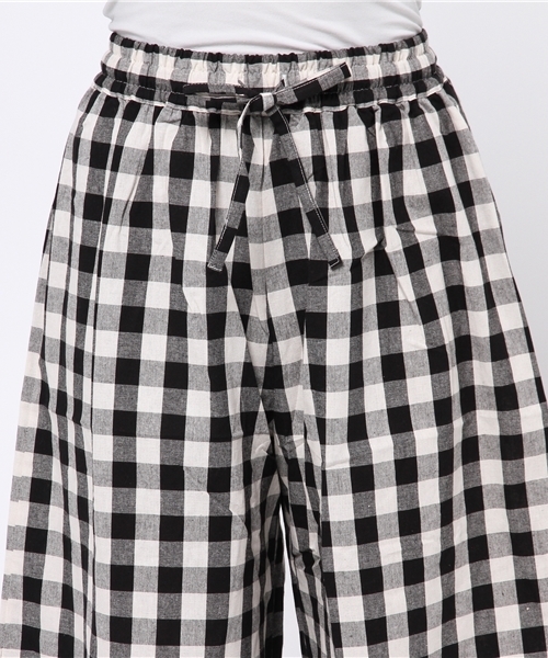 earth music&ecology（アースミュージックアンドエコロジー）の「ワイドスカンツ（その他パンツ・レディース・ネイビー/チェック/ホワイト/ブラック/サックスブルー・FREE）」の11枚目の写真