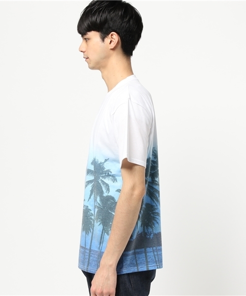 WEGO(ウィゴー)の「WEGO/シーサイドプリントTシャツ(Tシャツ/カットソー・メンズ・ブルー系その他/イエロー/レッド/ブルー・MEDIUM/LARGE)」の7枚目の写真