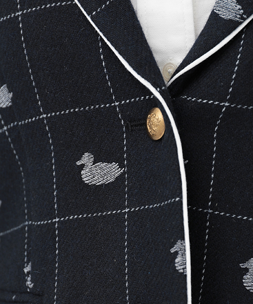 koe×THOM BROWNE（コエトムブラウン）の「[KOE×THOM BROWNE]WOMENS DUCK SPORTCOAT（テーラードジャケット・レディース・ネイビー・SMALL/LARGE/MEDIUM）」の18枚目の写真