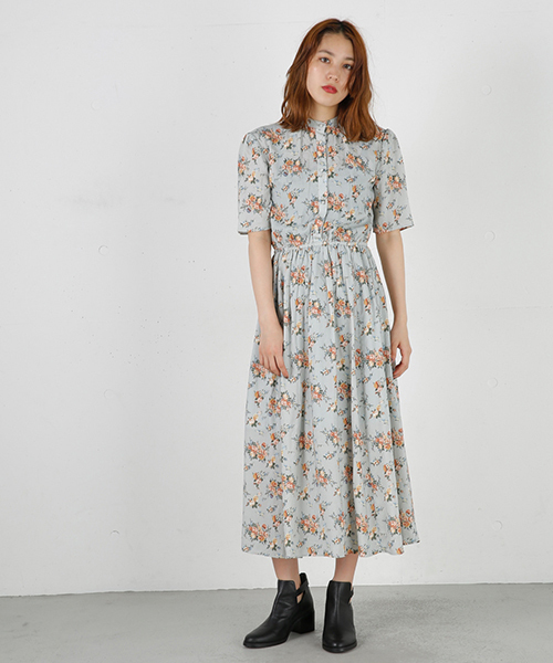 MOUSSY（マウジー）の「BAND COLLAR FLOWER OP（ワンピース・レディース・グレー系その他/ダークネイビー/ホワイト系その他・1/2）」の3枚目の写真