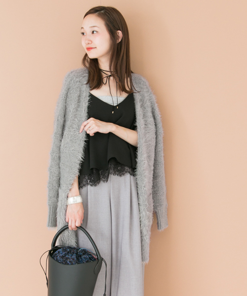 URBAN RESEARCH（アーバンリサーチ）の「UR フェザーヤーンカーディガン（カーディガン/ボレロ・レディース・ブラウン/グレー/ベージュ・FREE）」の4枚目の写真