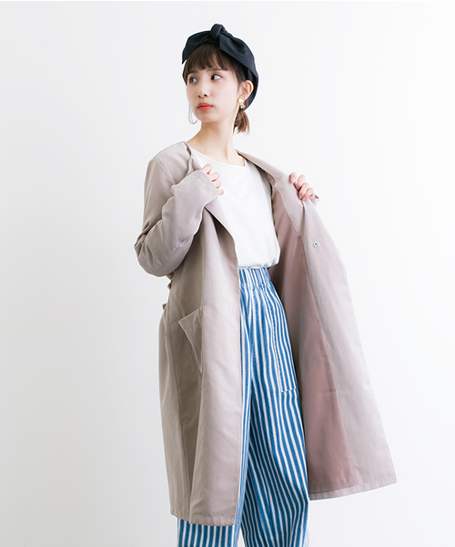 MERLOT（メルロー）の「ウエストリボンノーカラーフレアコート501-6591TK（その他アウター・レディース・ネイビー/ブラック/カーキ/ピンクベージュ/ライトブルー/グレー/キャメル・FREE）」の19枚目の写真