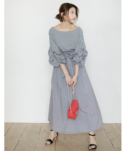 Re:EDIT（リエディ）の「[たっぷりしたボリューム感が今年らしい]袖コンシャスワイドネックブラウストップス/シャツ・ブラウス[リエディ]（シャツ/ブラウス・レディース・ホワイト/ブラック系その他・MEDIUM/LARGE）」の5枚目の写真