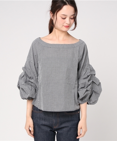 Re:EDIT（リエディ）の「[たっぷりしたボリューム感が今年らしい]袖コンシャスワイドネックブラウストップス/シャツ・ブラウス[リエディ]（シャツ/ブラウス・レディース・ホワイト/ブラック系その他・MEDIUM/LARGE）」の10枚目の写真