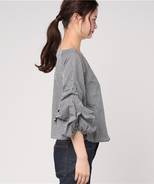 Re:EDIT（リエディ）の「[たっぷりしたボリューム感が今年らしい]袖コンシャスワイドネックブラウストップス/シャツ・ブラウス[リエディ]（シャツ/ブラウス・レディース・ホワイト/ブラック系その他・MEDIUM/LARGE）」の11枚目の写真