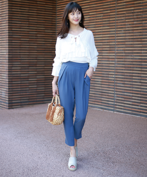 Bou Jeloud（ブージュルード）の「【セットアップ対応】サラサラスタイリッシュテーパードパンツ（その他パンツ・レディース・アイボリー/カーキ/チャコールグレー/ブルー・38/40/36）」の12枚目の写真