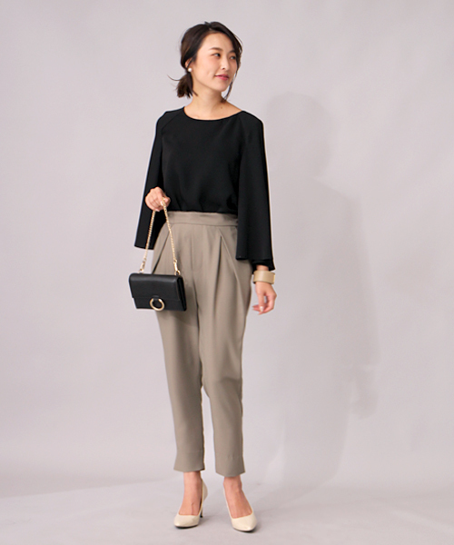 Bou Jeloud（ブージュルード）の「【セットアップ対応】サラサラスタイリッシュテーパードパンツ（その他パンツ・レディース・アイボリー/カーキ/チャコールグレー/ブルー・38/40/36）」の5枚目の写真