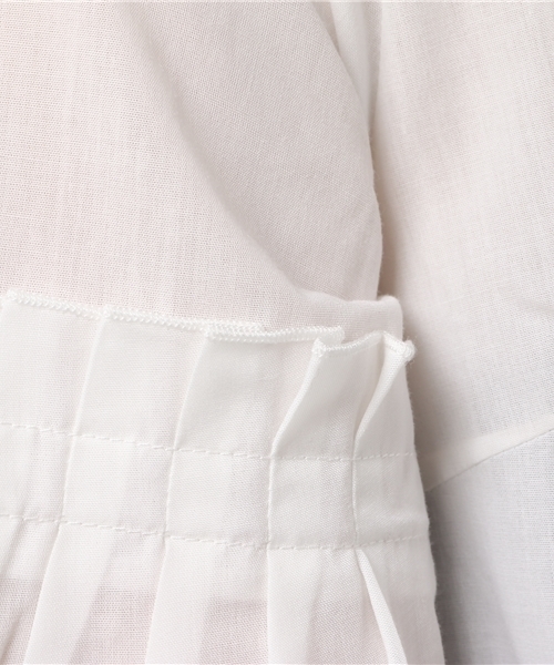 BLUEEAST（ブルーイースト）の「ボリュームギャザー袖ブラウス（シャツ/ブラウス・レディース・オフホワイト/オレンジ/ネイビー/ストライプ・MEDIUM）」の10枚目の写真