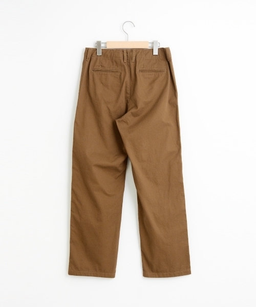 le.coeur blanc（ルクールブラン）の「コンパクトツイルチノパン（チノパンツ・レディース・ベージュ/ライトブラウン/ネイビー・MEDIUM/SMALL）」の9枚目の写真