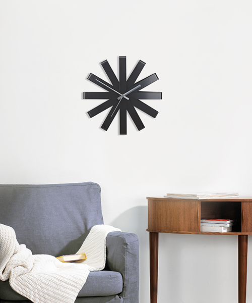 Umbra（アンブラ）の「Umbra/リボン ウォールクロック ブラック（掛け時計・レディース・ブラック・ONE SIZE）」の8枚目の写真