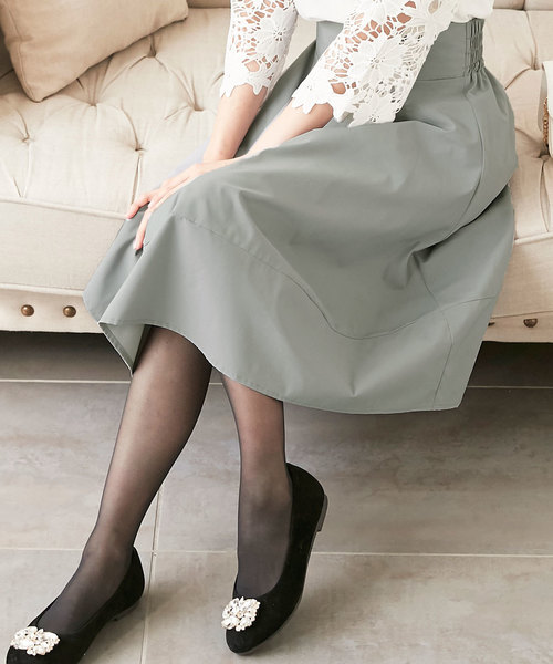 KOBE LETTUCE（コウベレタス）の「色×素材で大人際立つ！裾切り替えマットサテンバックウエストゴムハイウエストスカート/レディースボトムス/ひざ丈/ミディアム丈[M2057]神戸レタス（スカート・レディース・ピンク系その他/ベージュ系その他/グリーン/ブラック/ピンク/サックスブルー/イエロー/オレンジ・FREE）」の4枚目の写真