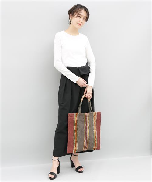 ADAM ET ROPE'（アダムエロペ）の「シアーストライプクルーネックプルオーバー（Tシャツ/カットソー・レディース・ブラック/ホワイト・FREE）」の6枚目の写真