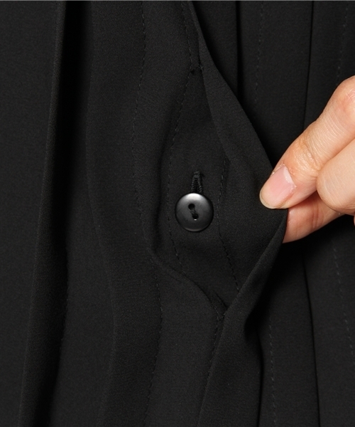 Soareak（ソアリーク）の「ビジューツキヒヨクタックブラウス（シャツ/ブラウス・レディース・アイボリー/ブラック/オレンジ・SMALL/MEDIUM）」の9枚目の写真