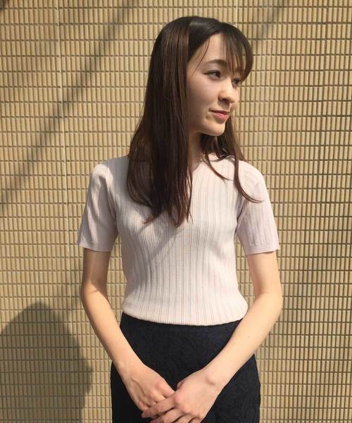 A/C DESIGN BY ALPHA CUBIC（エーシーデザインバイアルファキュービック）の「Vネックリブニット（ニット/セーター・レディース・サックスブルー/ピンク/オフホワイト/ネイビー・M size/L size）」の4枚目の写真