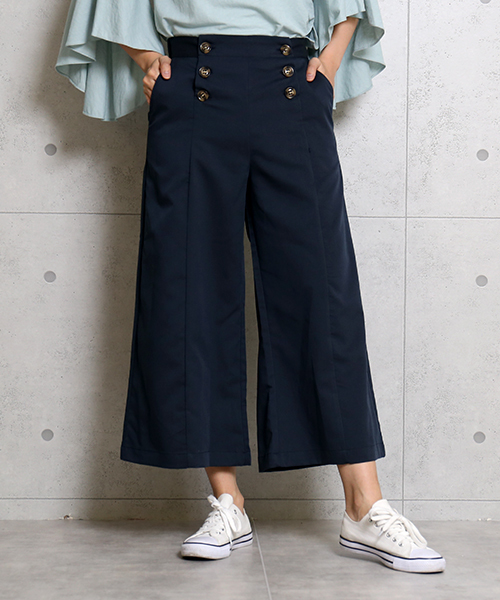 CHARM BERRY TIC(チャームベリーチック)の「フロントボタンワイドパンツ(その他パンツ・レディース・ベージュ/ネイビー/グレー/カーキ・M/L)」の4枚目の写真