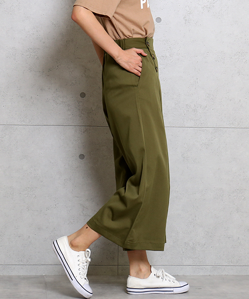 CHARM BERRY TIC(チャームベリーチック)の「フロントボタンワイドパンツ(その他パンツ・レディース・ベージュ/ネイビー/グレー/カーキ・M/L)」の13枚目の写真