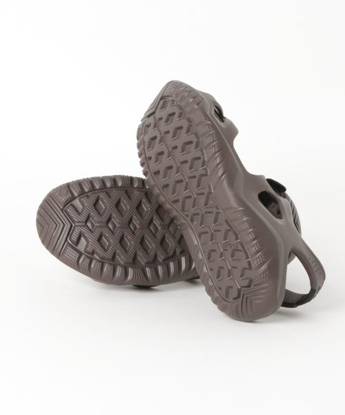 crocs（クロックス）の「スウィフトウォーター リバー サンダル メン Swiftwater River Sandal Men（サンダル・メンズ・ブラウン/ブラック×ブラック・25cm/26cm/27cm/28cm/29cm）」の3枚目の写真