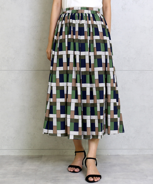 CHARM BERRY TIC（チャームベリーチック）の「クロスチェック柄フレアスカート（スカート・レディース・グレー/レッド/グリーン・M）」の3枚目の写真