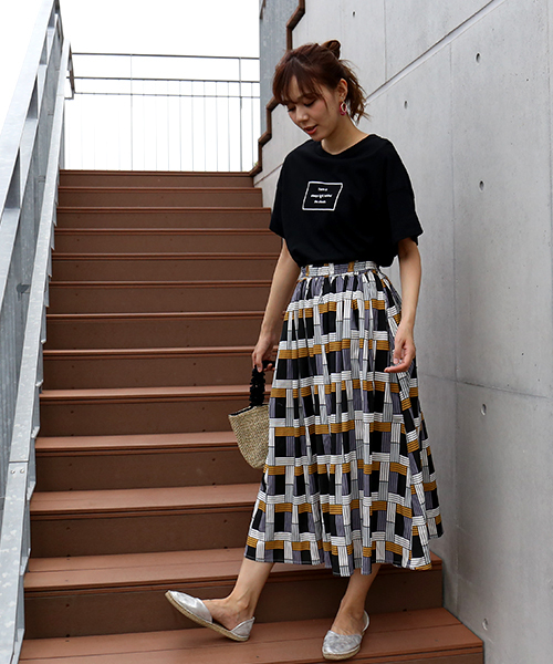 CHARM BERRY TIC（チャームベリーチック）の「クロスチェック柄フレアスカート（スカート・レディース・グレー/レッド/グリーン・M）」の14枚目の写真