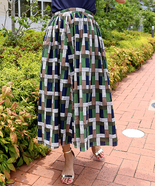 CHARM BERRY TIC（チャームベリーチック）の「クロスチェック柄フレアスカート（スカート・レディース・グレー/レッド/グリーン・M）」の15枚目の写真